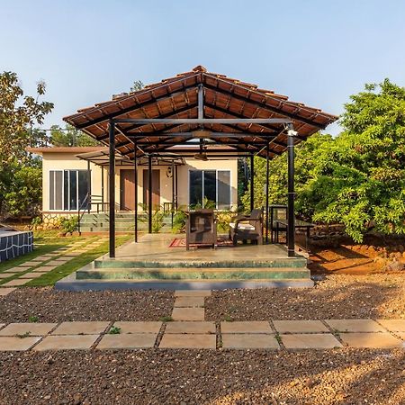 Saffronstays Apricus Farm, Karjat Kültér fotó