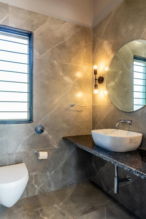 Saffronstays Apricus Farm, Karjat Kültér fotó