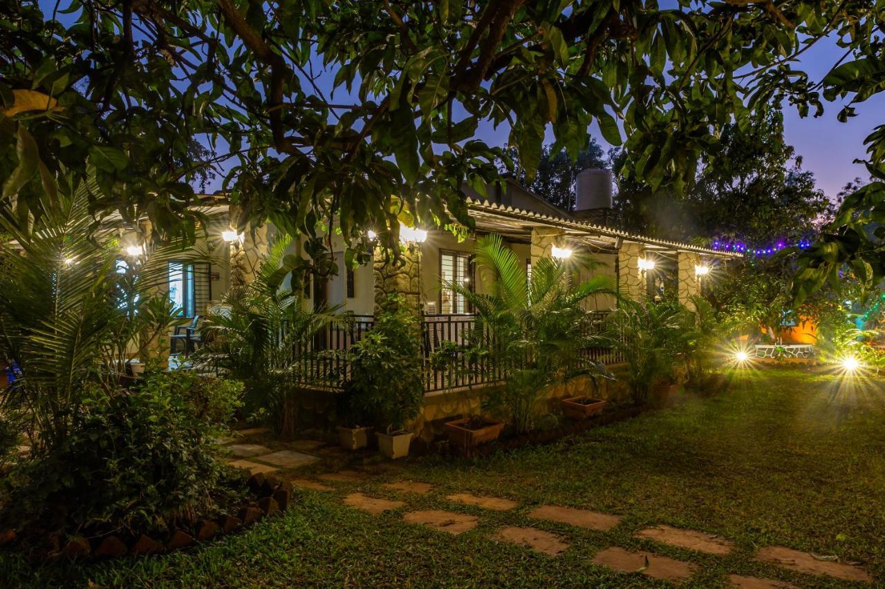 Saffronstays Apricus Farm, Karjat Kültér fotó